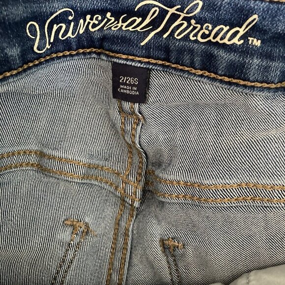 Universal Thread Jeans Medium Wash Midrise Skinny Size 2/26S Stretch - Picture 5 of 8
